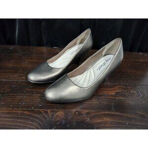 Easy Street Fabulous Pewter Pumps/Sz. 5M, EUC Like New